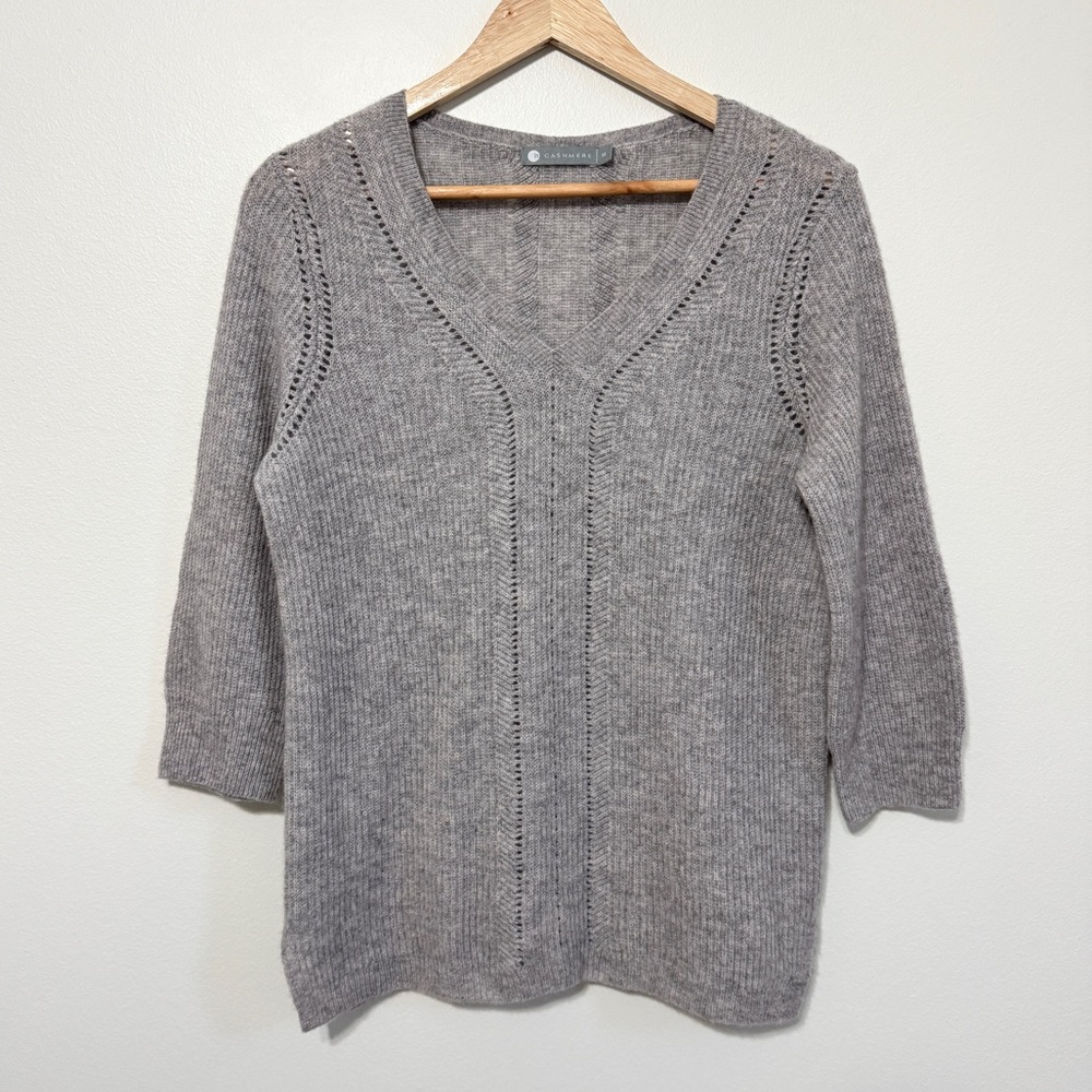 InCashmere Gray Sweater Size Medium